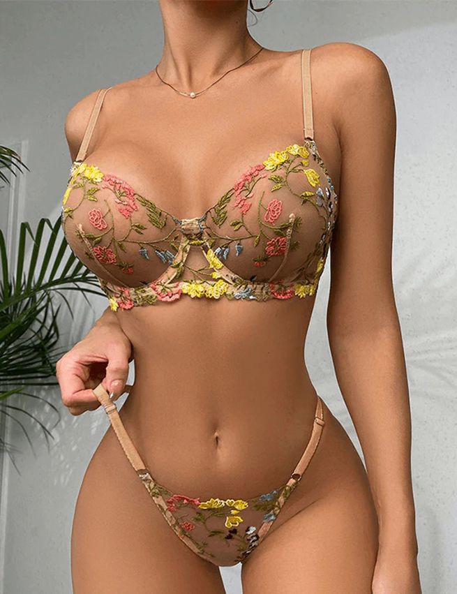 Floral Embroidery Underwire Lingerie Set